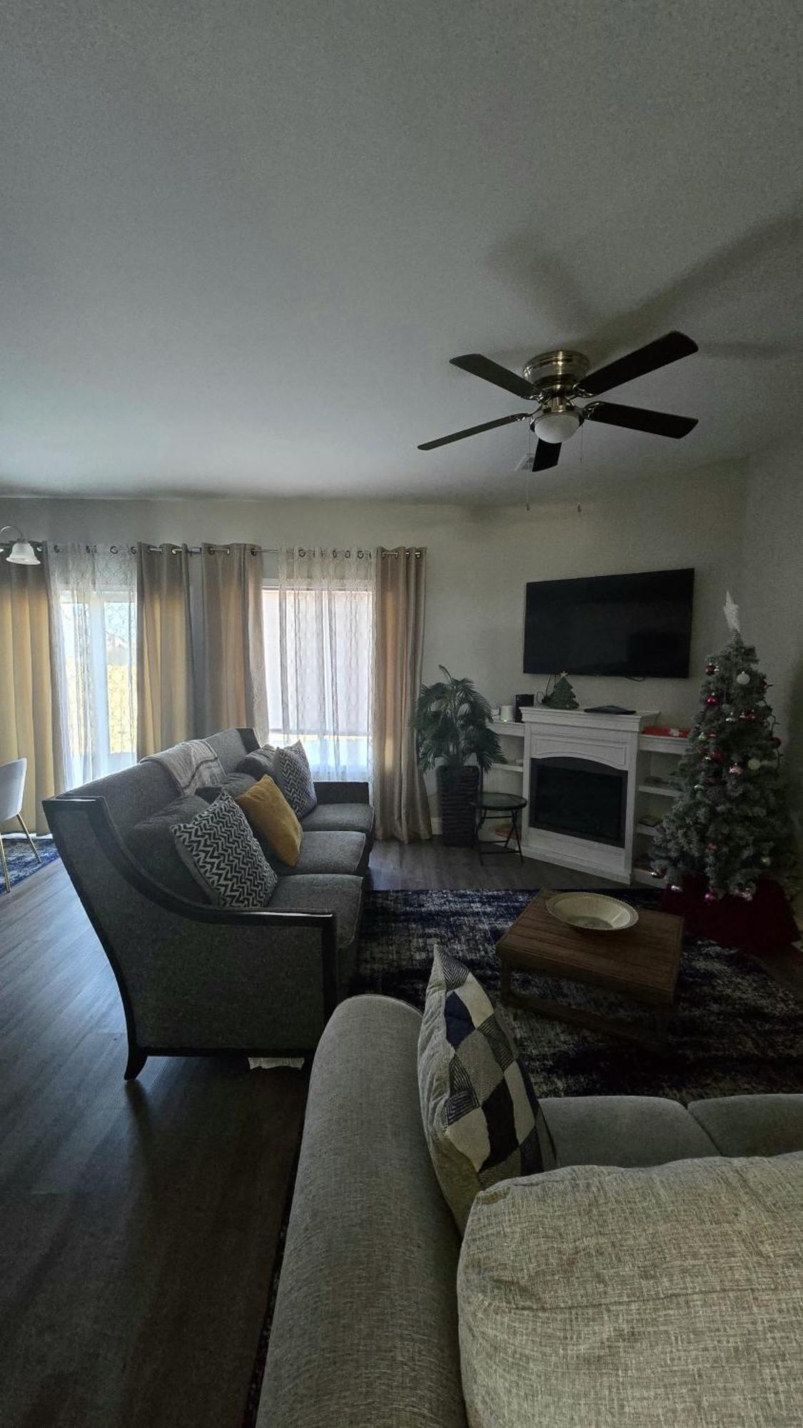 Gorgeous 3 Bedroom Home With Cable Tv In All Rooms & Free Wi-Fi Конкорд Экстерьер фото